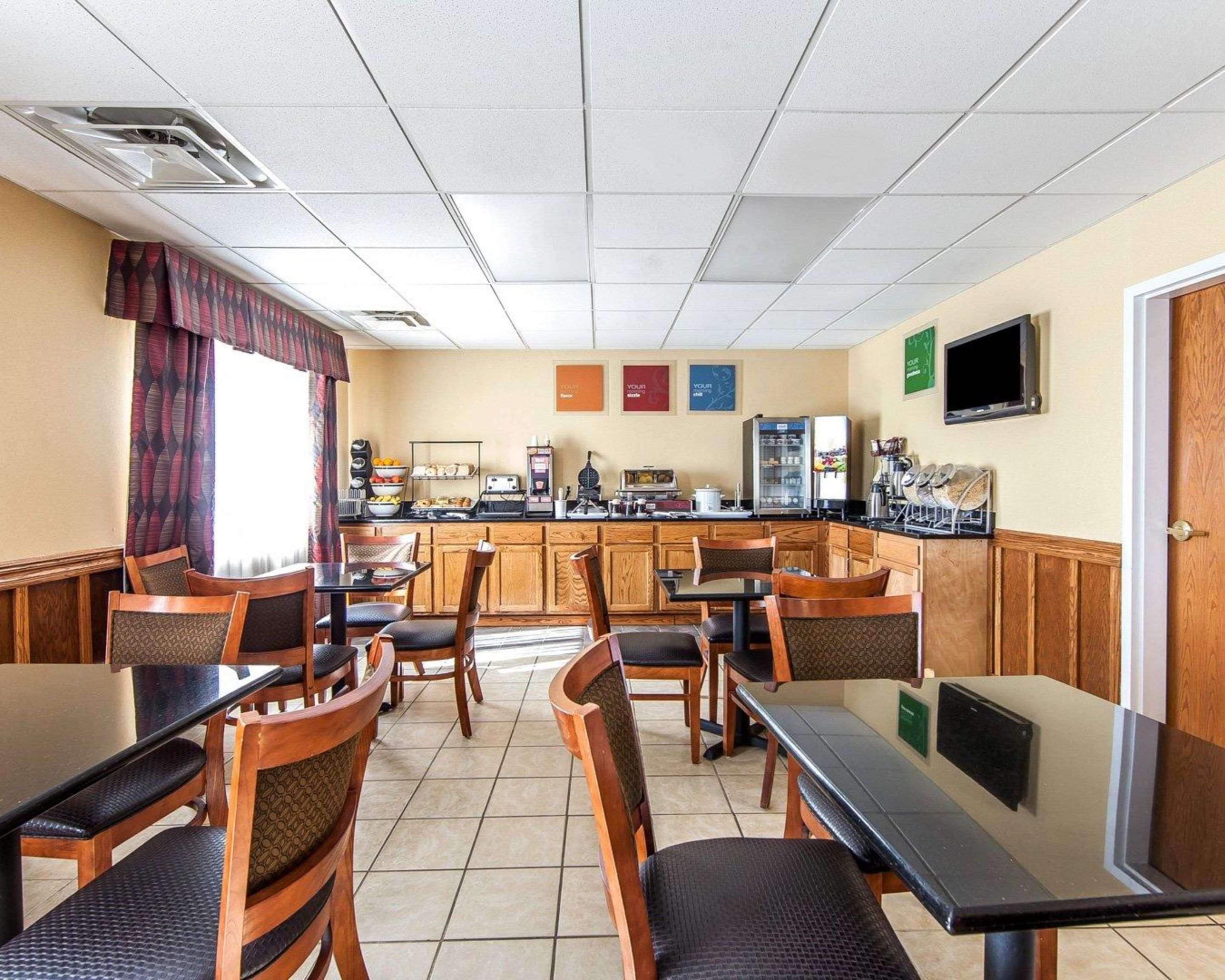 Seaman Quality Inn מראה חיצוני תמונה