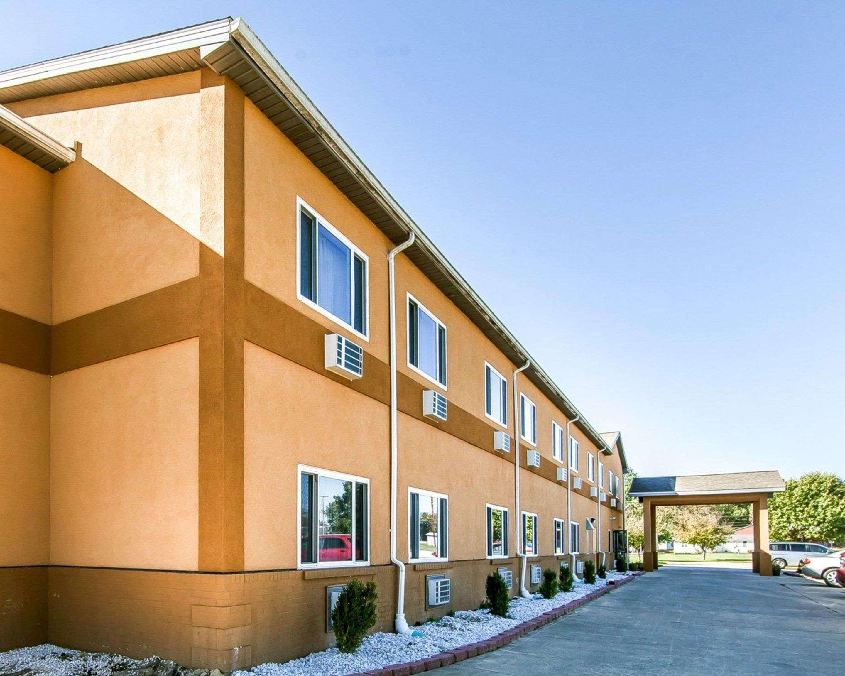 Seaman Quality Inn מראה חיצוני תמונה
