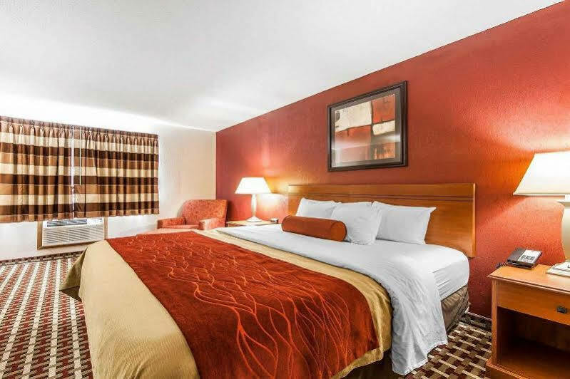 Seaman Quality Inn מראה חיצוני תמונה